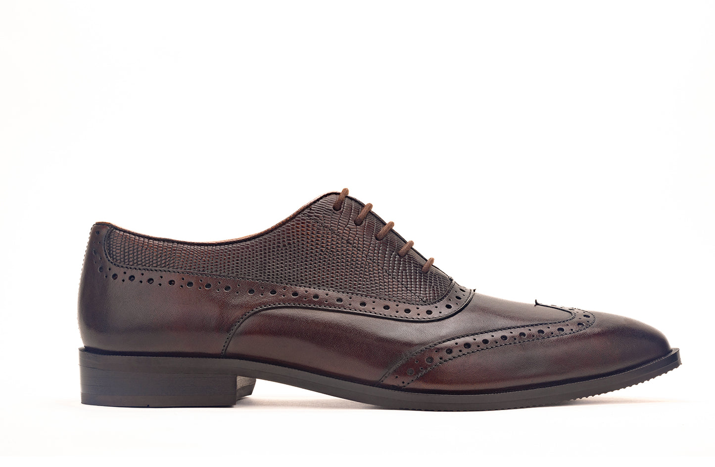 Wingcap brogue oxford with Lizard embossed quarter