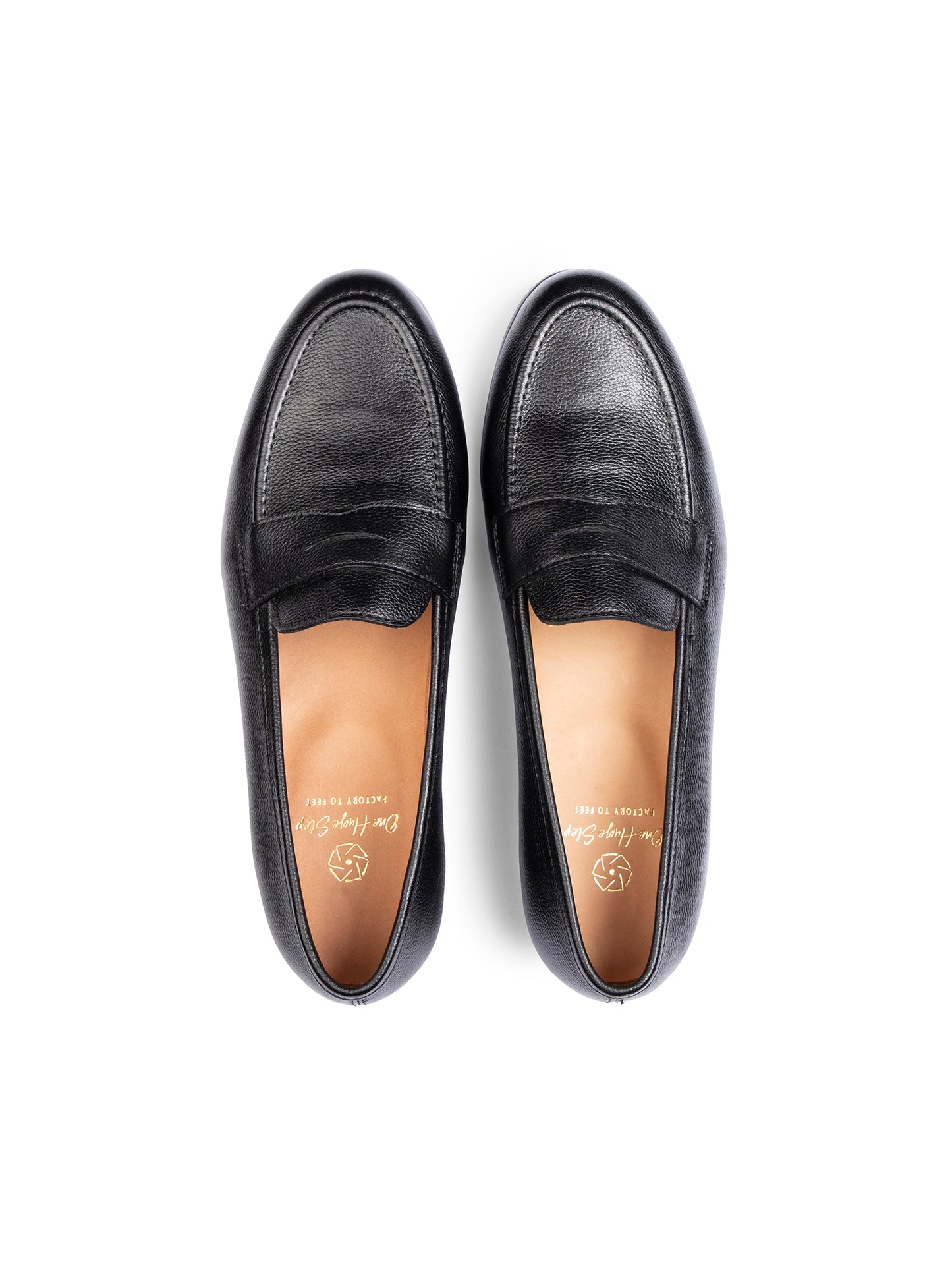 Penny loafer with cord stitching on the vamp