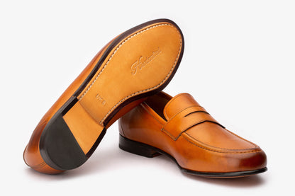 Penny loafer With Cord stitching on vamp