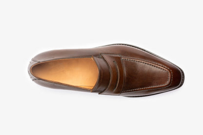 Penny loafer With cord stitching on vamp