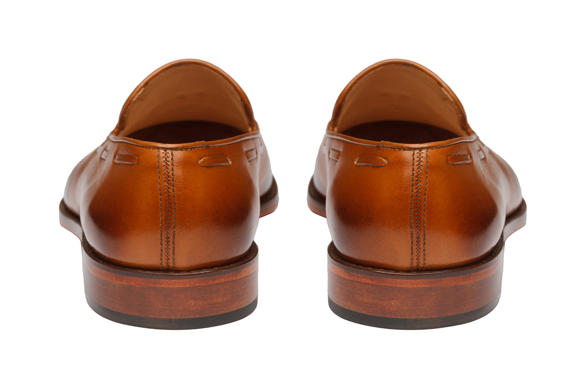TASSEL LOAFER WITH CORD STITCH ON THE VAMP-T