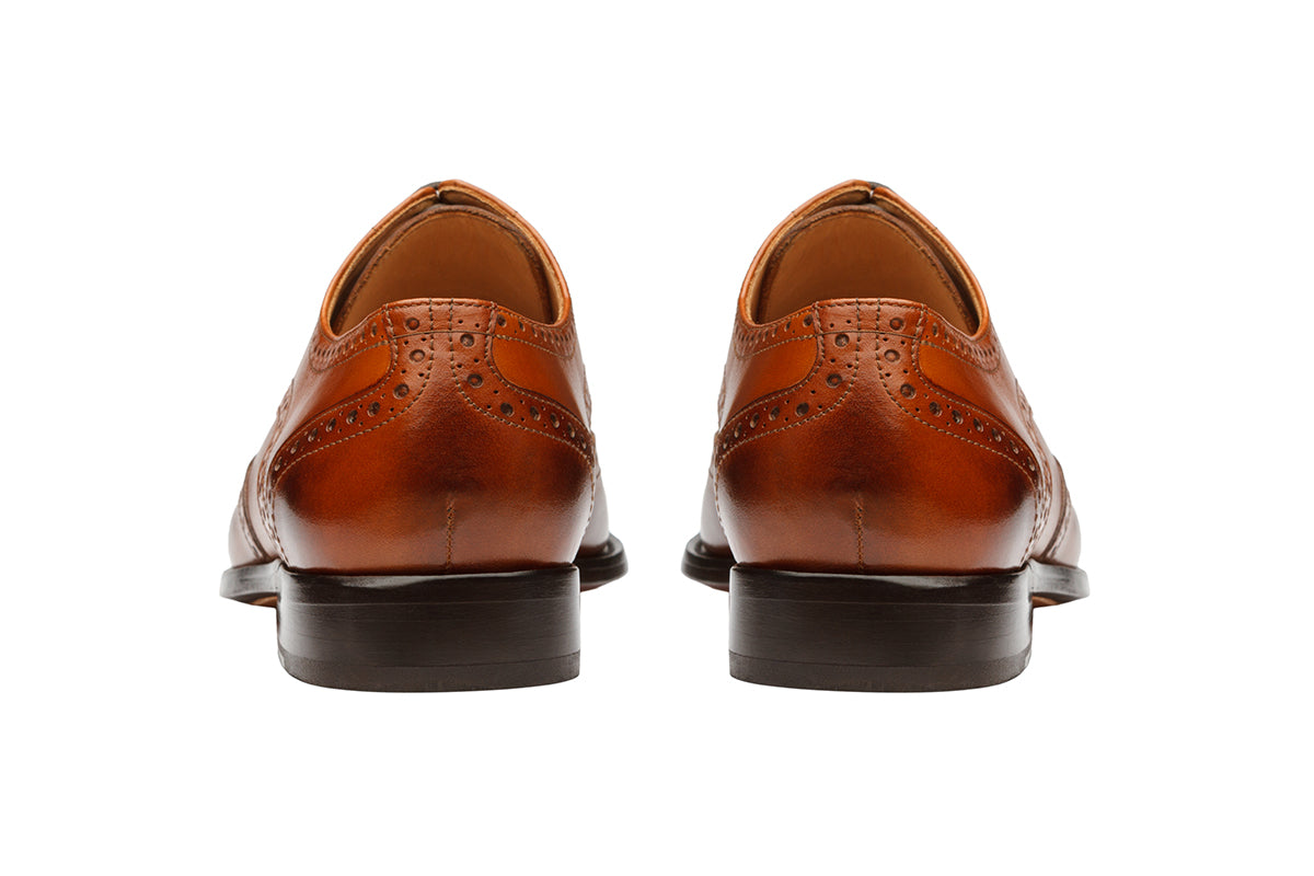 WINGCAP BROGUE WITH MEDALLION – Mid Brown