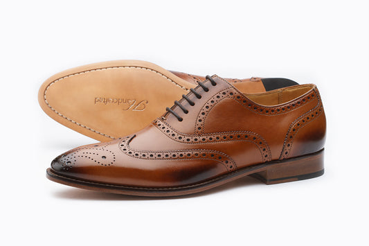 WINGCAP BROGUE OXFORD WITH MEDALLION- TAN